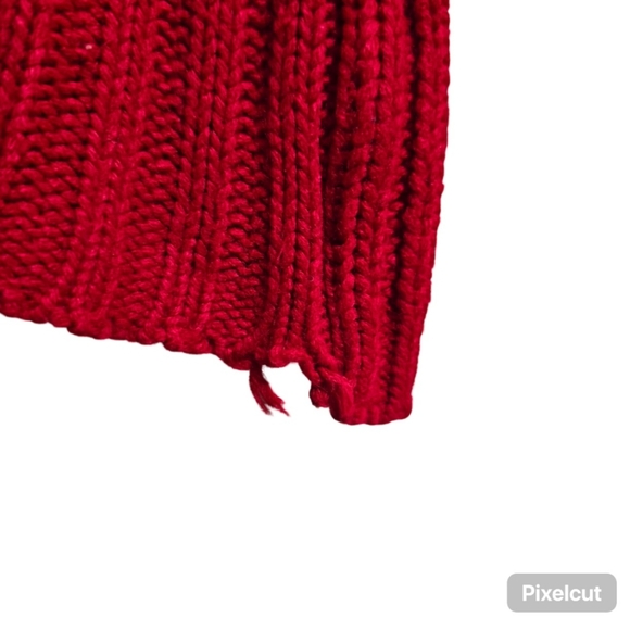 VINTAGE RED SWEATER relaxed-fit, cable-knit sweater. Dropped shoulders, lon - Picture 4 of 5